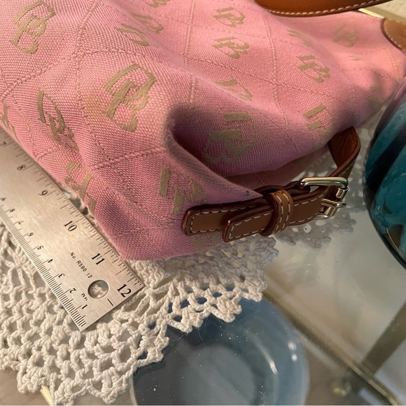 Dooney & Bourke signature hobo bag, pink sig fabric with leather trim - Picture 14 of 16
